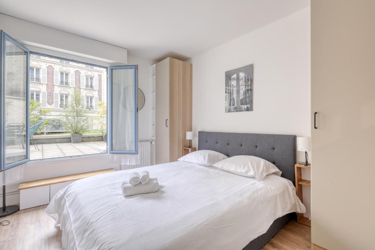 Branded New 4 Bdrs Flat - Huge Terrace - Prime Loc Parijs