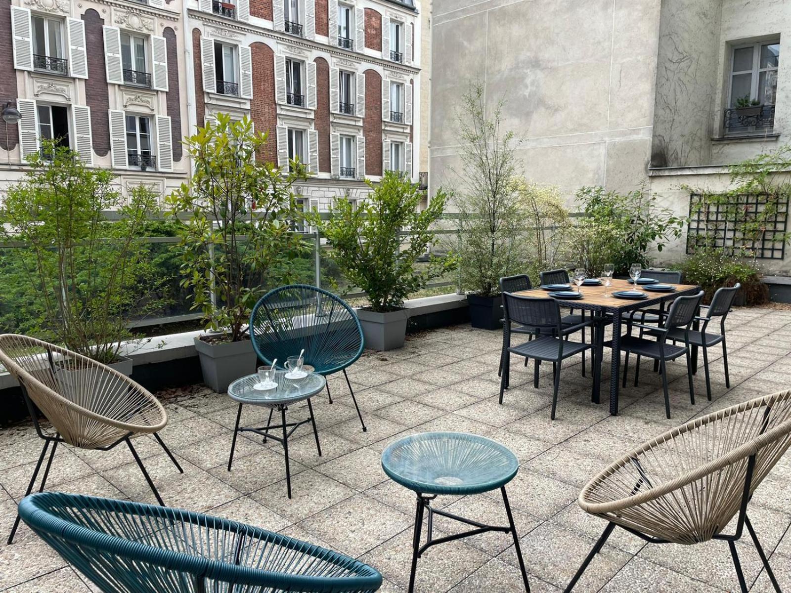 Branded New 4 Bdrs Flat - Huge Terrace - Prime Loc * Parijs
